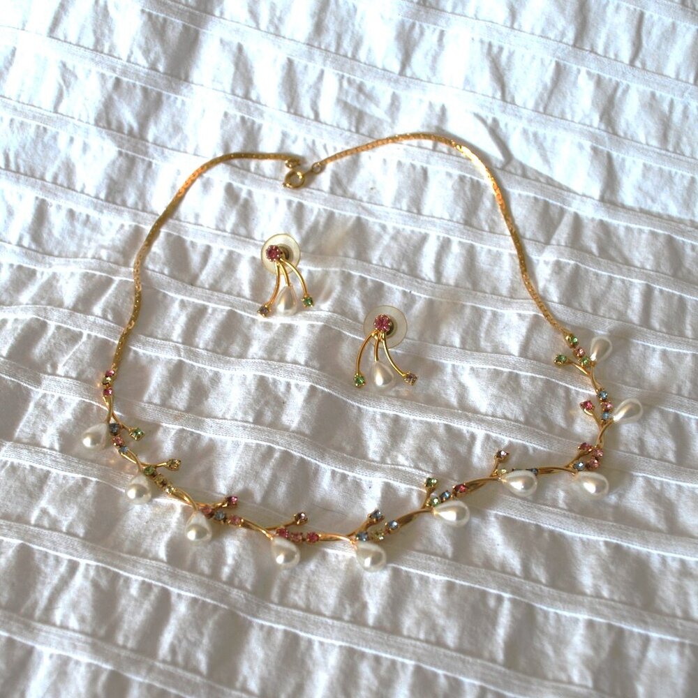Teardrop Pearl and Crystal Necklace and Earring Set